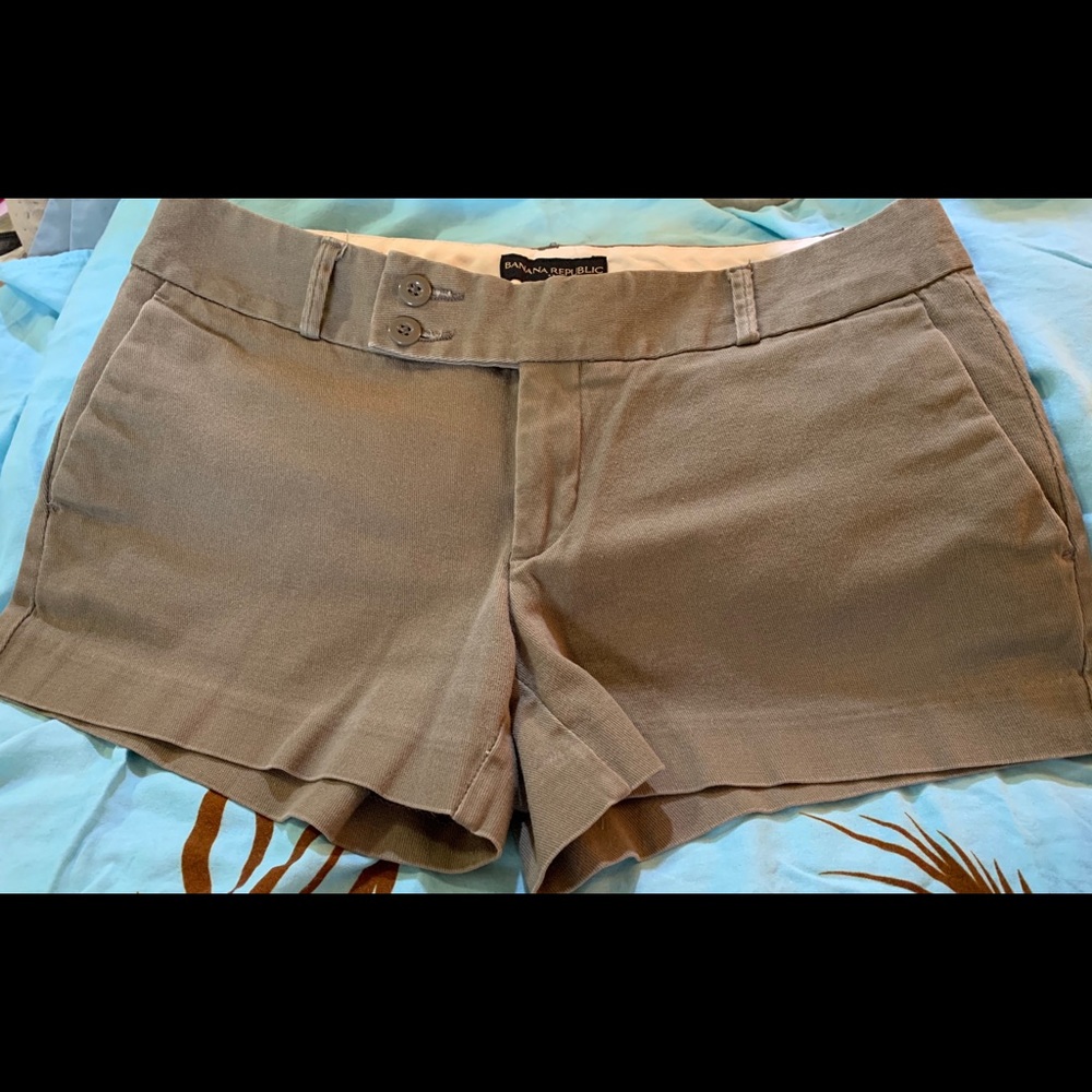 Banana Republic size 4 shorts